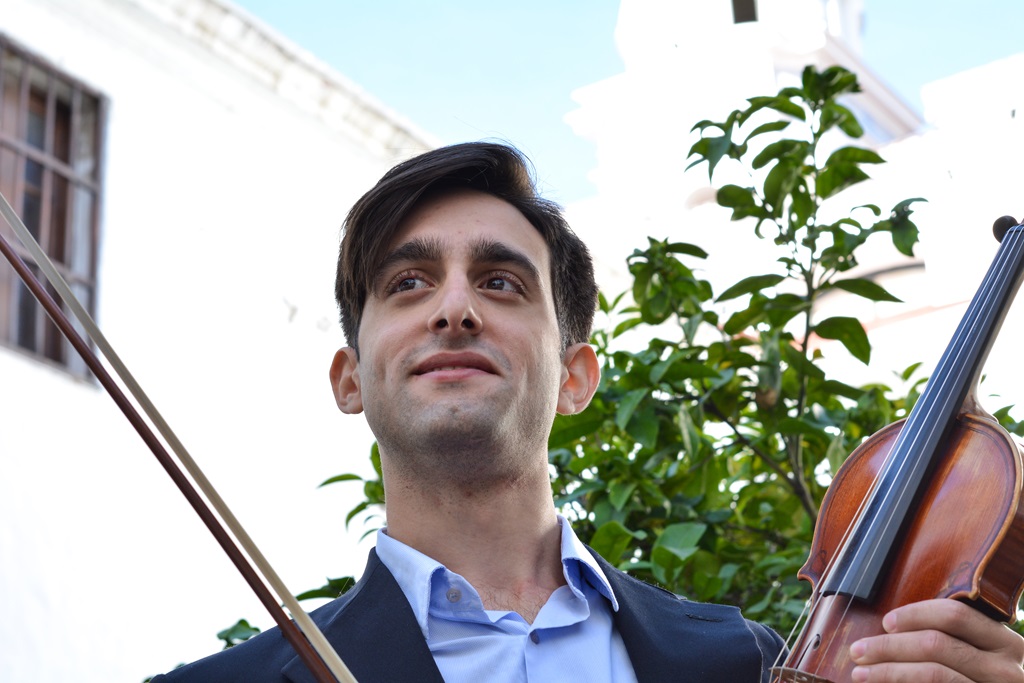 La escuela de violin abre sus puertas