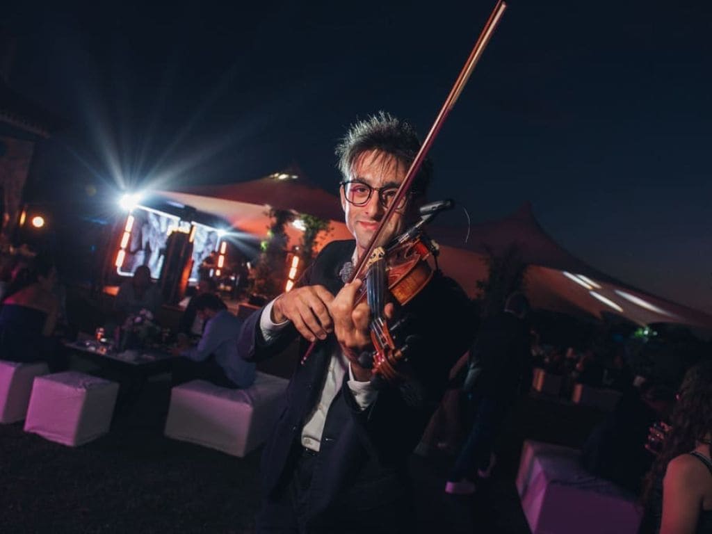 Show de violinista para marcas y empresas